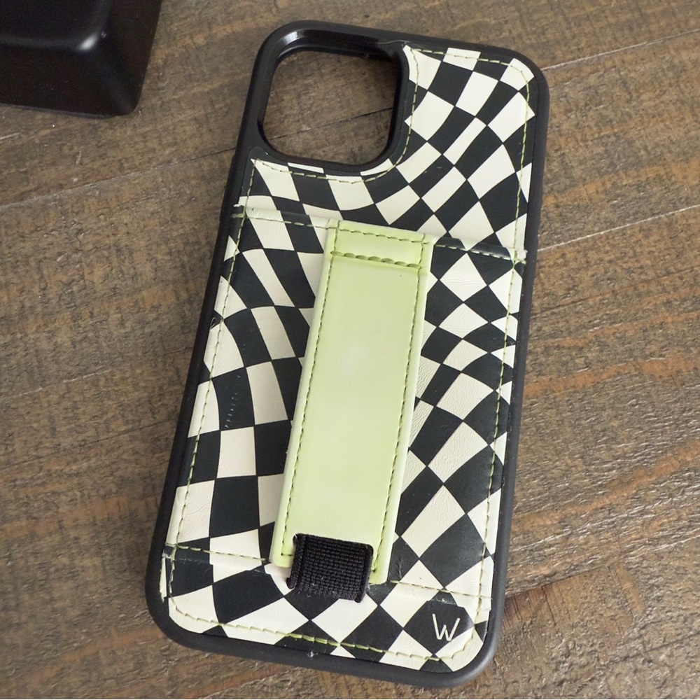 Walli case for iPhone 12/12 pro